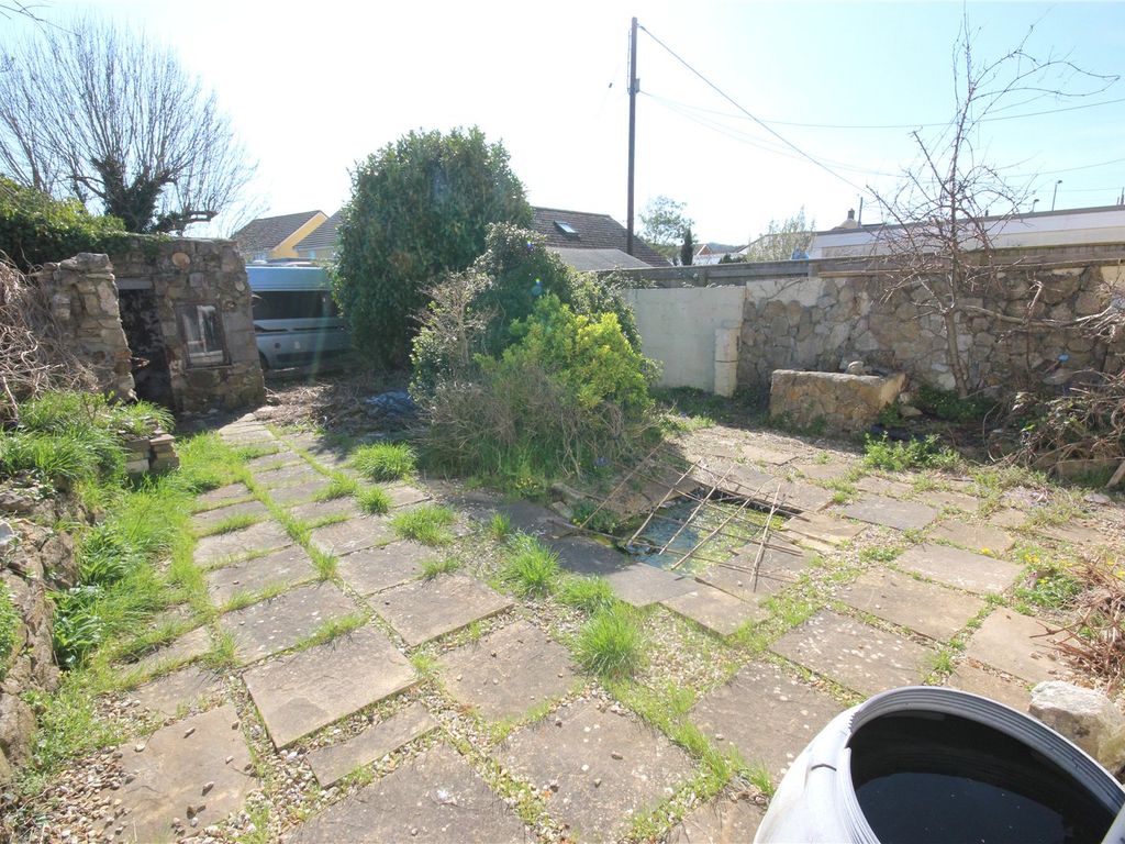 2 bed bungalow for sale in Devon EX12 image 2