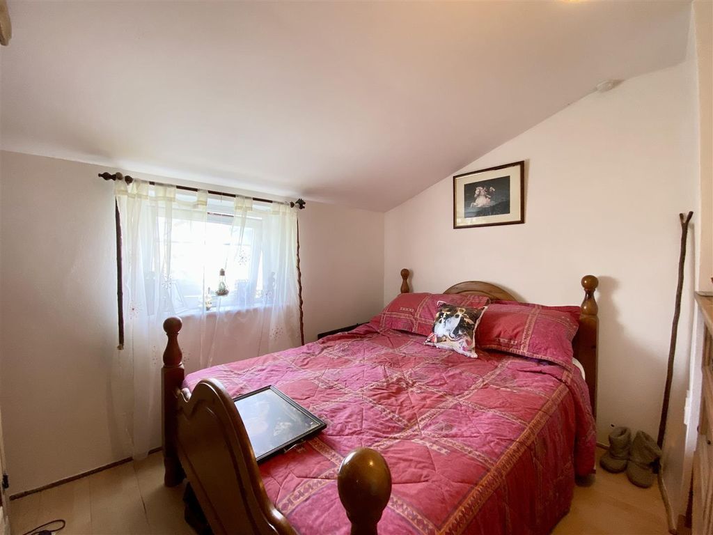 2 bed country house for sale in Pembrokeshire SA62 image 13