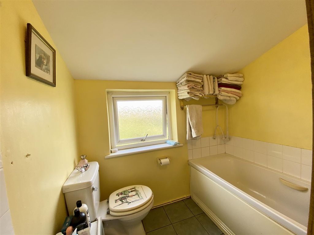 2 bed country house for sale in Pembrokeshire SA62 image 14