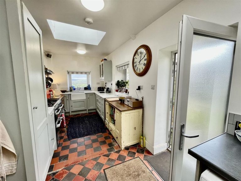 2 bed farm for sale in Golden Grove, Llanarthney, Carmarthen SA32