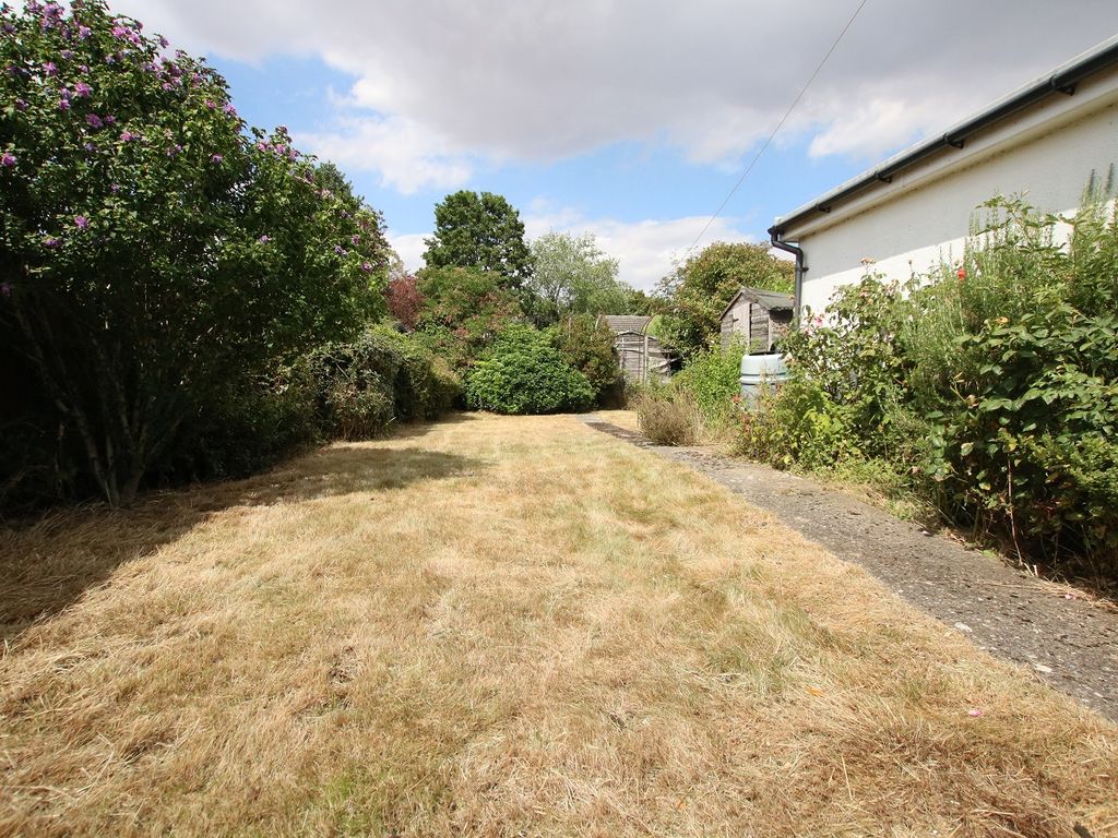2 bed semi-detached bungalow for sale in Suffolk IP8 image 7