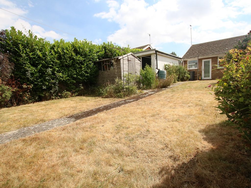 2 bed semi-detached bungalow for sale in Suffolk IP8 image 9