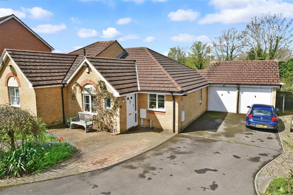 2 bed semi-detached bungalow for sale in Kent CT15 image 4