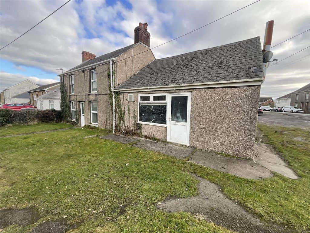 2 bed semi-detached house for sale in Carmarthenshire SA18 image 13