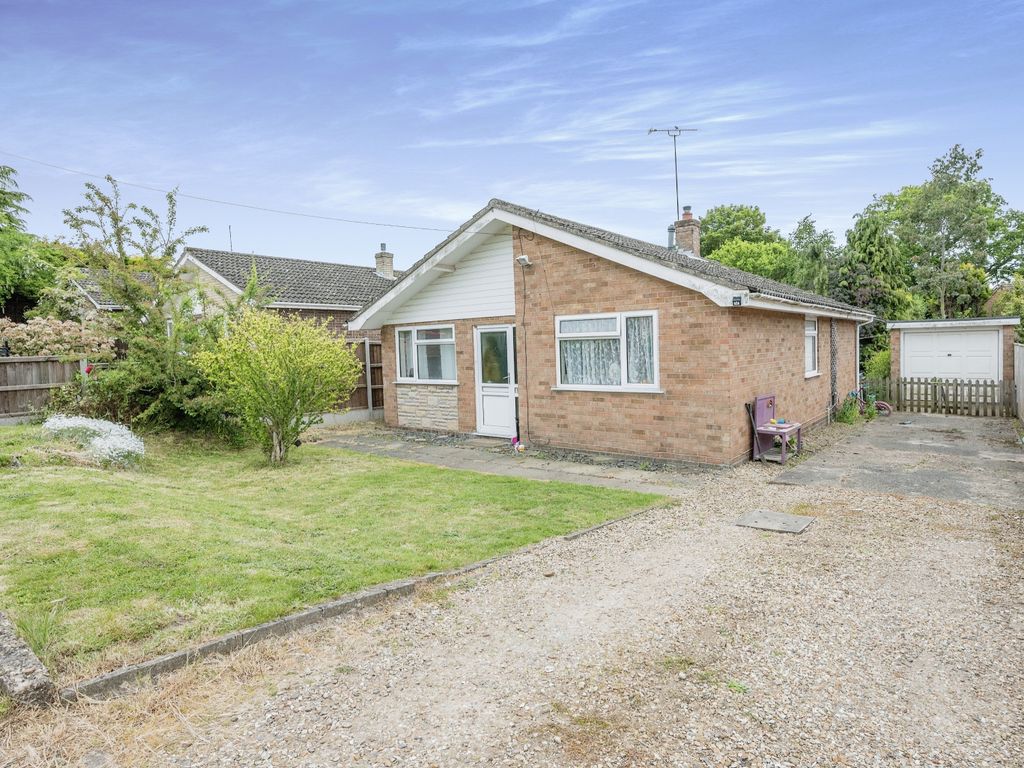 3 bed detached bungalow for sale in Norfolk NR10 image 1