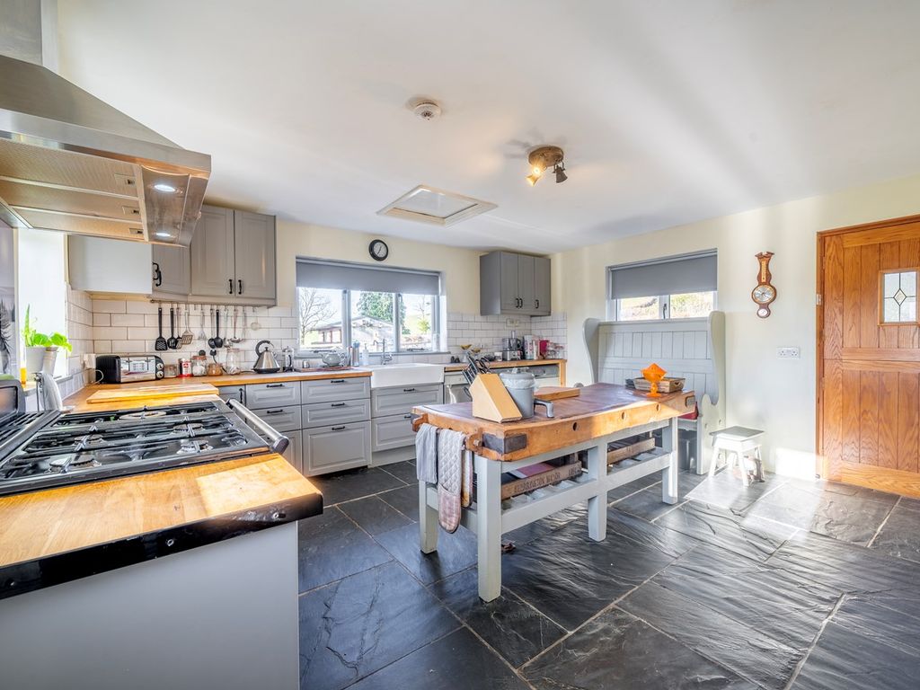 3 bed detached house for sale in Carmarthenshire SA20 image 3