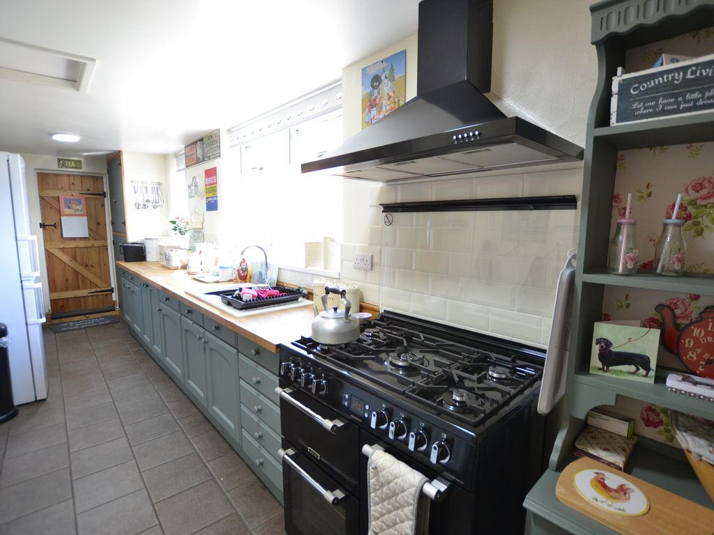 3 bed detached house for sale in Ceredigion SY23 image 9