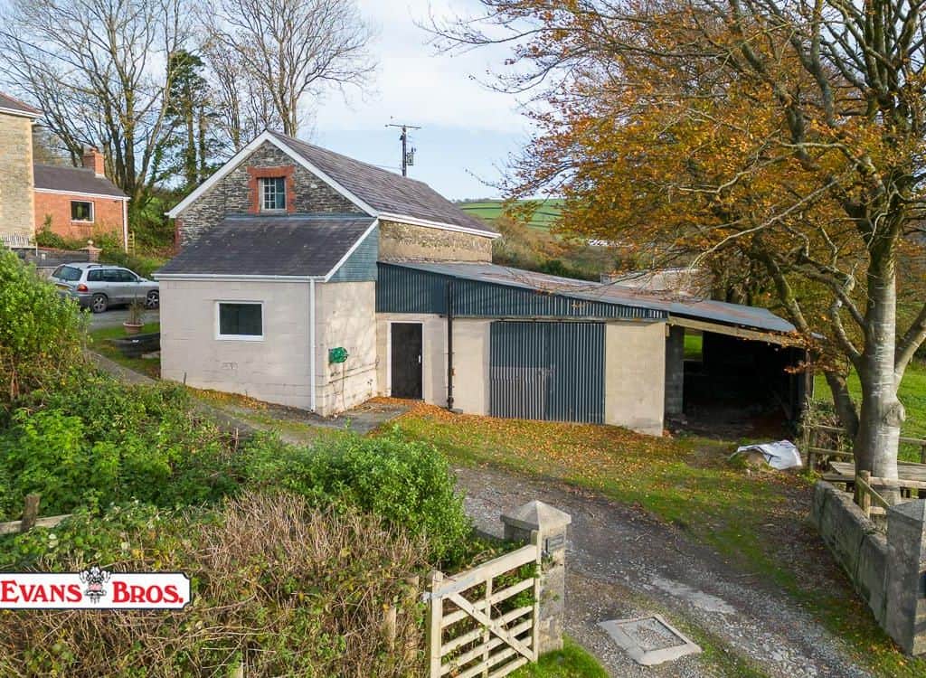 3 bed farm for sale in Carmarthenshire SA39 image 1