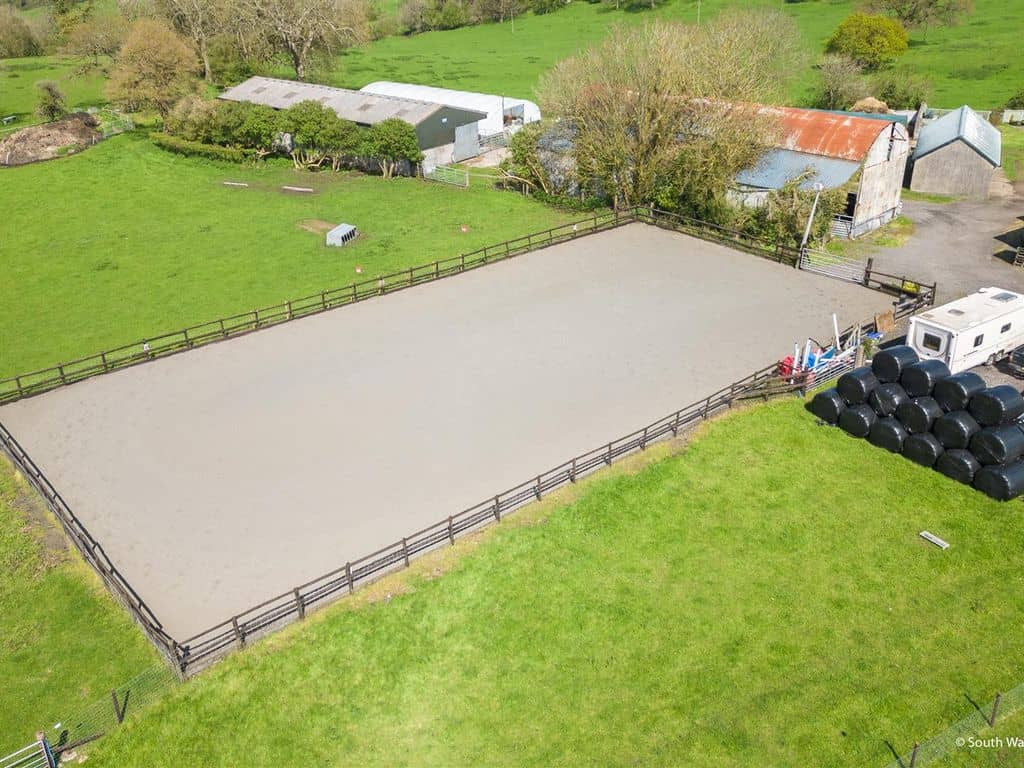 3 bed farmhouse for sale in Vale of Glamorgan