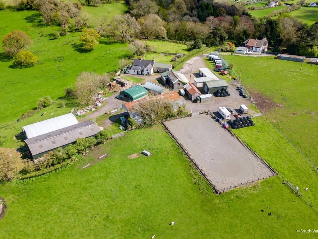 3 bed farmhouse for sale in Vale of Glamorgan