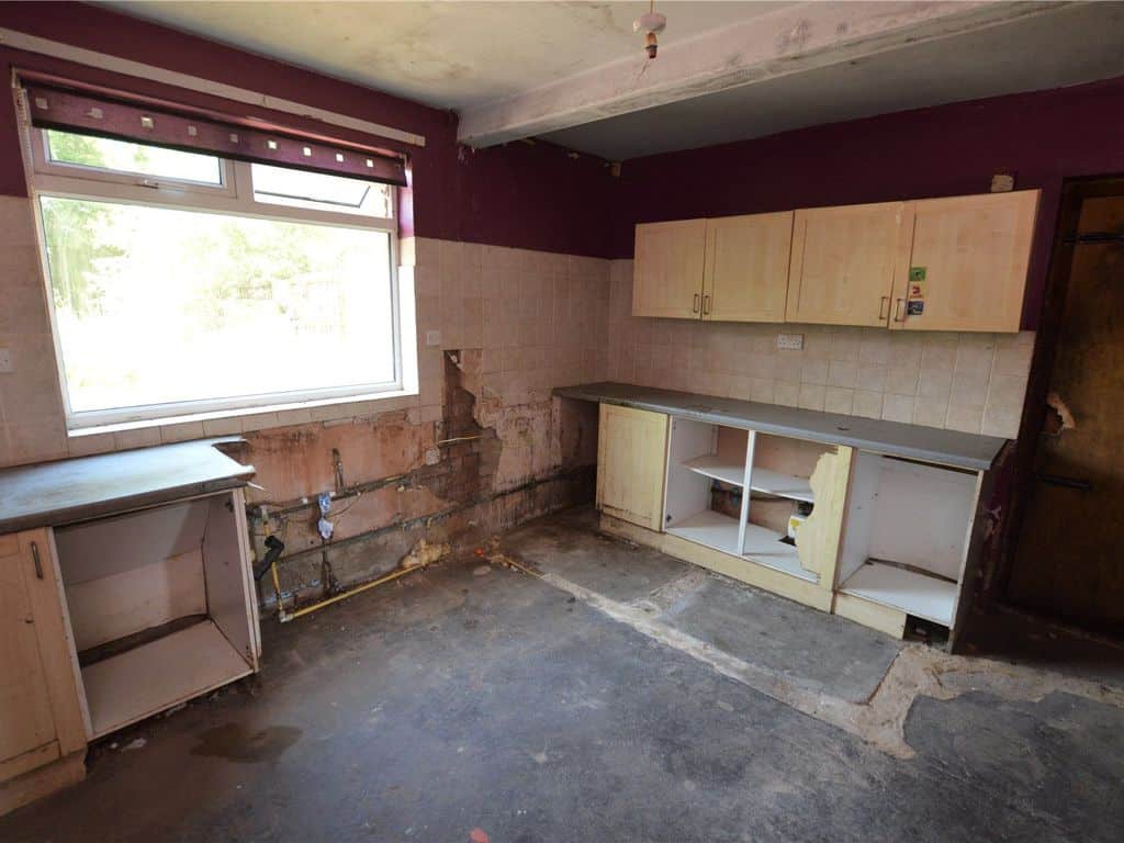 3 bed semi-detached house for sale in West Yorkshire BD6 image 3