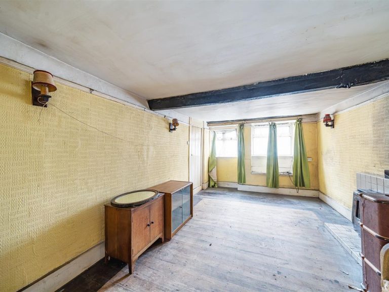 3 bed semidetached house for sale in High Street, Littleton Panell