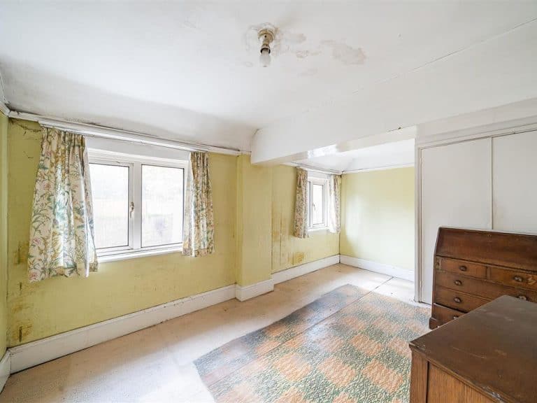 3 bed semidetached house for sale in High Street, Littleton Panell