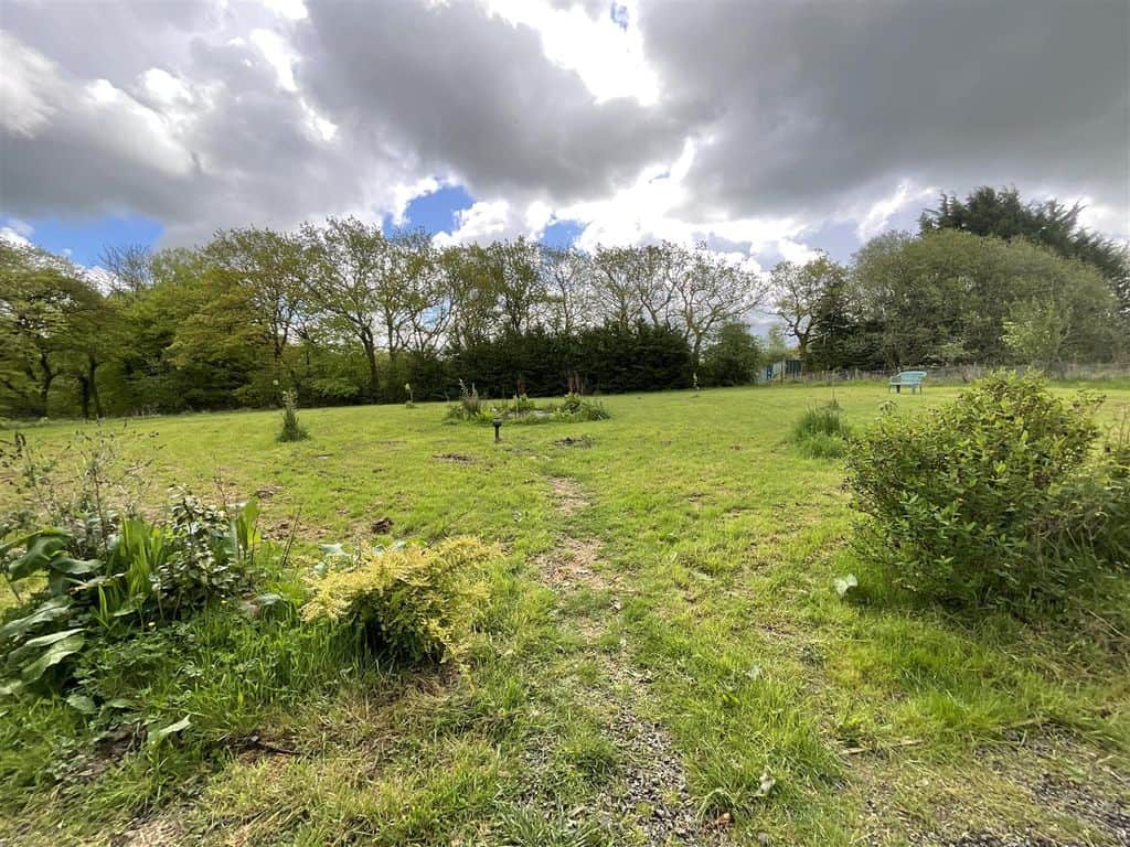 4 bed detached house for sale in Penygroes Road, Caerbryn, Ammanford