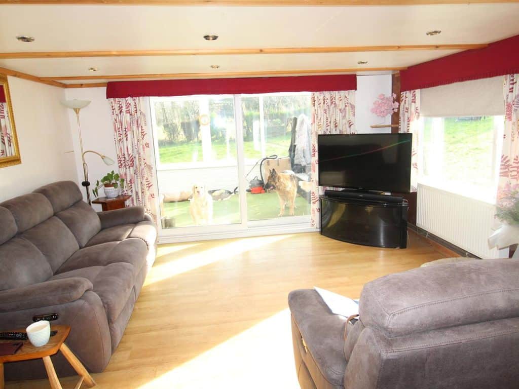 4 bed detached house for sale in Carmarthenshire SA18 image 5
