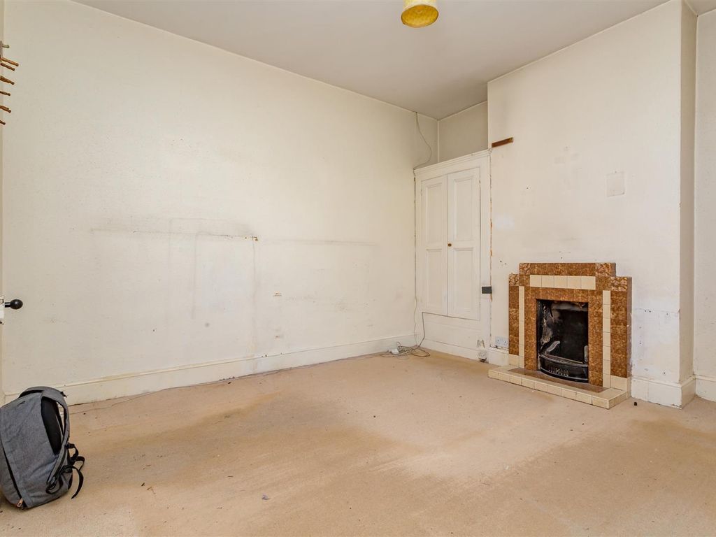 4 bed end terrace house for sale in East Sussex BN1 image 10