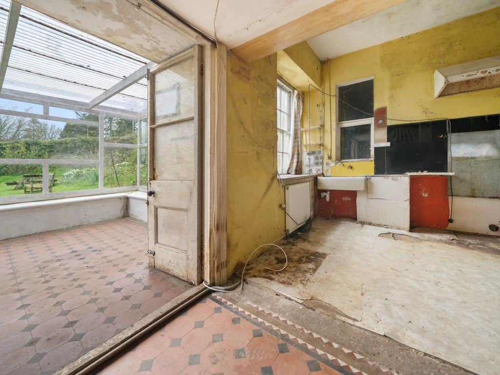 6 bed property for sale in Devon TQ10 image 18