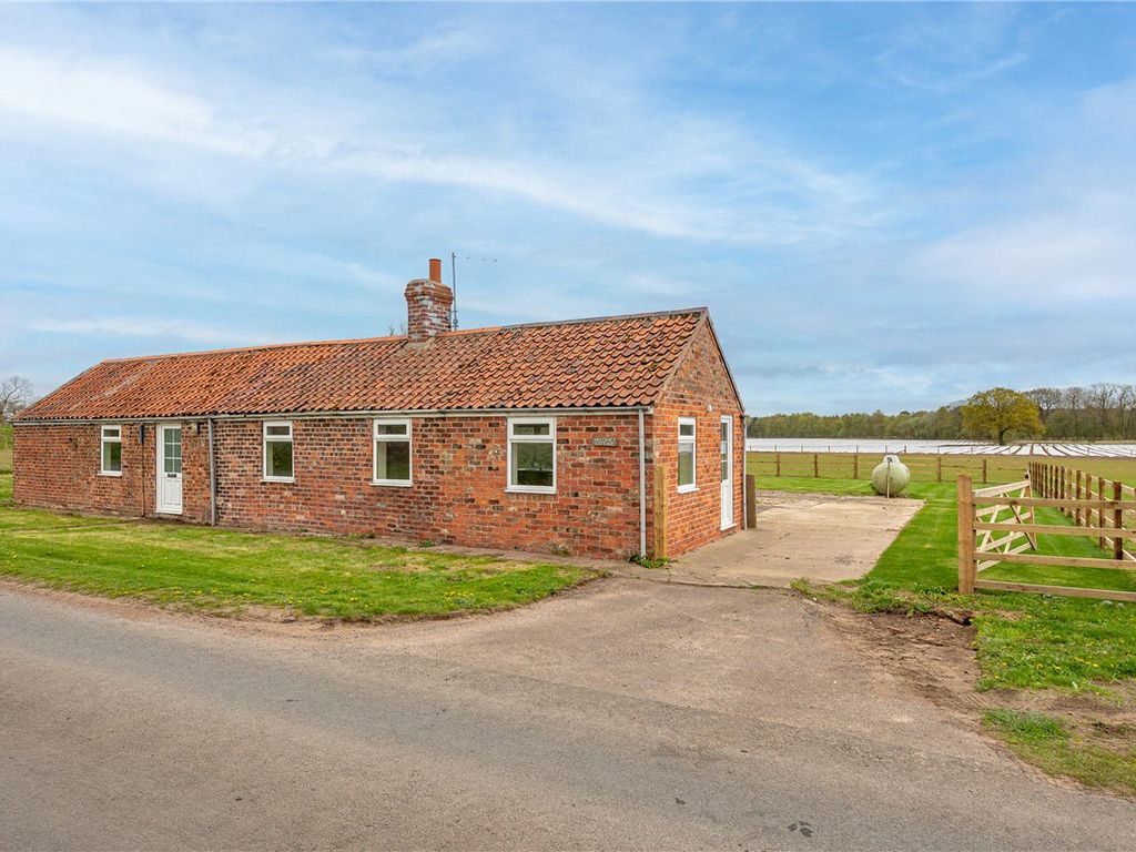 Bungalow for sale in North Yorkshire YO19 image 1