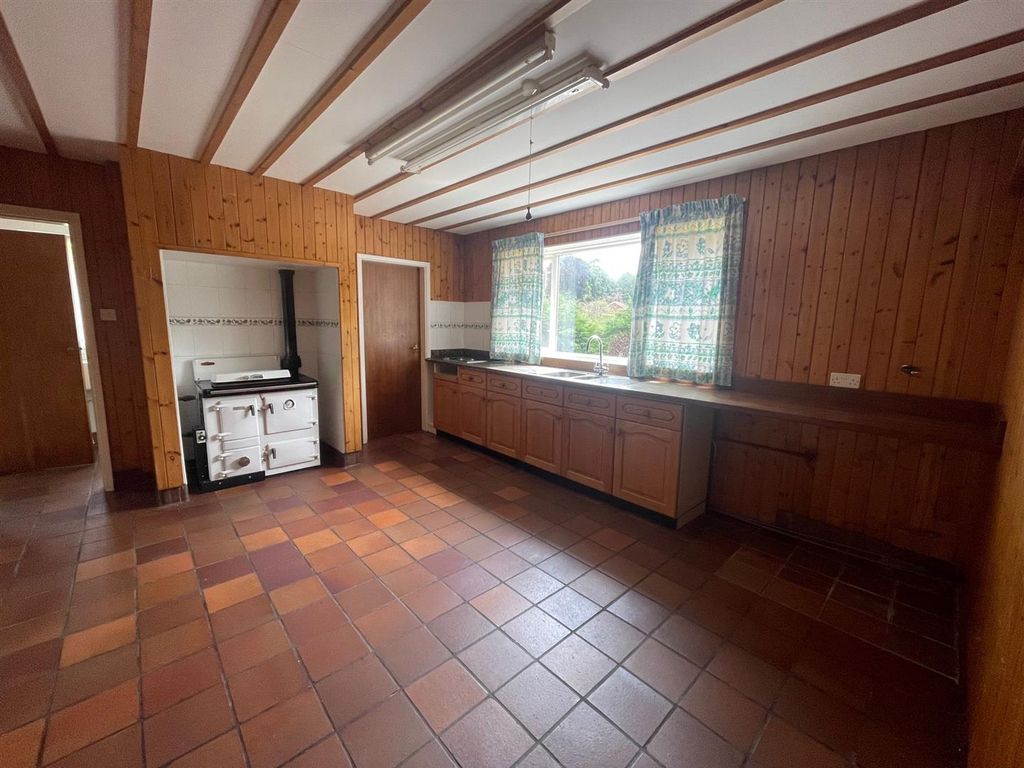 3 bed detached house for sale in Nottinghamshire NG22 image 7