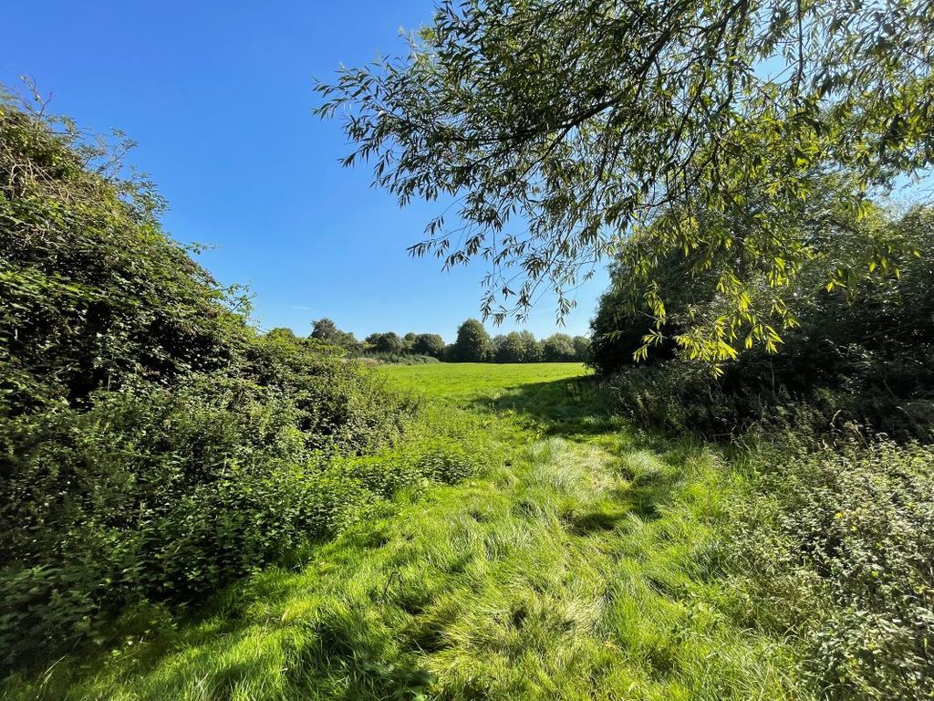 Land for sale in Northamptonshire NN29 image 10