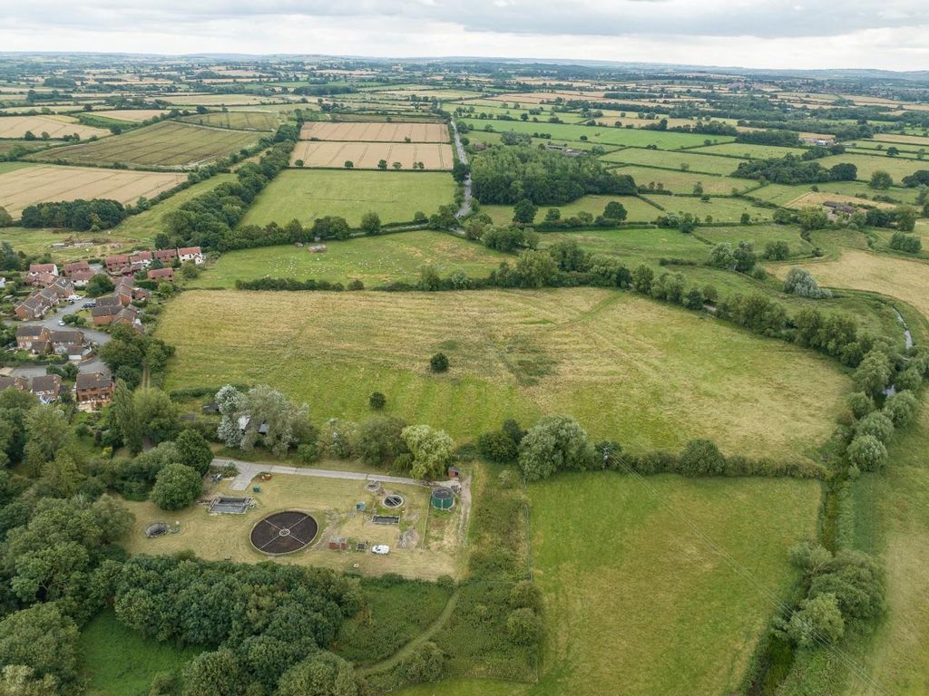 Land for sale in Buckinghamshire MK18 image 6
